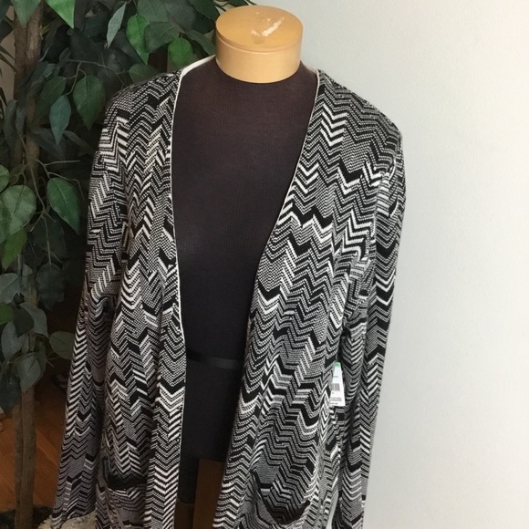 SIMPLY Emma black white 1X Cardigan w/pockets - Picture 2 of 14